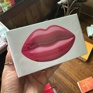 Kylie Jenner Pink Lips. NEW IN BOX